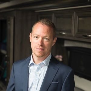 Meet your Posher, Don